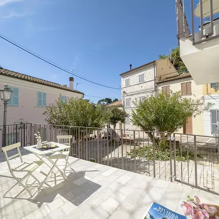 108 - Stupendo Monolocale In Centro Storico A Numana Sulla Costarella Con Terrazzo Privato- Spiaggia White Beach Club Omaggio Dal Lun Al Ven Fino Al 08-08 Solo Per Prenotazioni Effettuate Dal 27 Luglio شقة *
