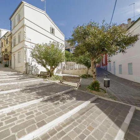 108 - Stupendo Monolocale In Centro Storico A Numana Sulla Costarella Con Terrazzo Privato- Spiaggia White Beach Club Omaggio Dal Lun Al Ven Fino Al 08-08 Solo Per Prenotazioni Effettuate Dal 27 Luglio